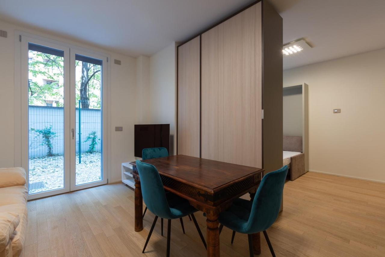 밀라노 Cozy Flat With Parking 아파트 외부 사진