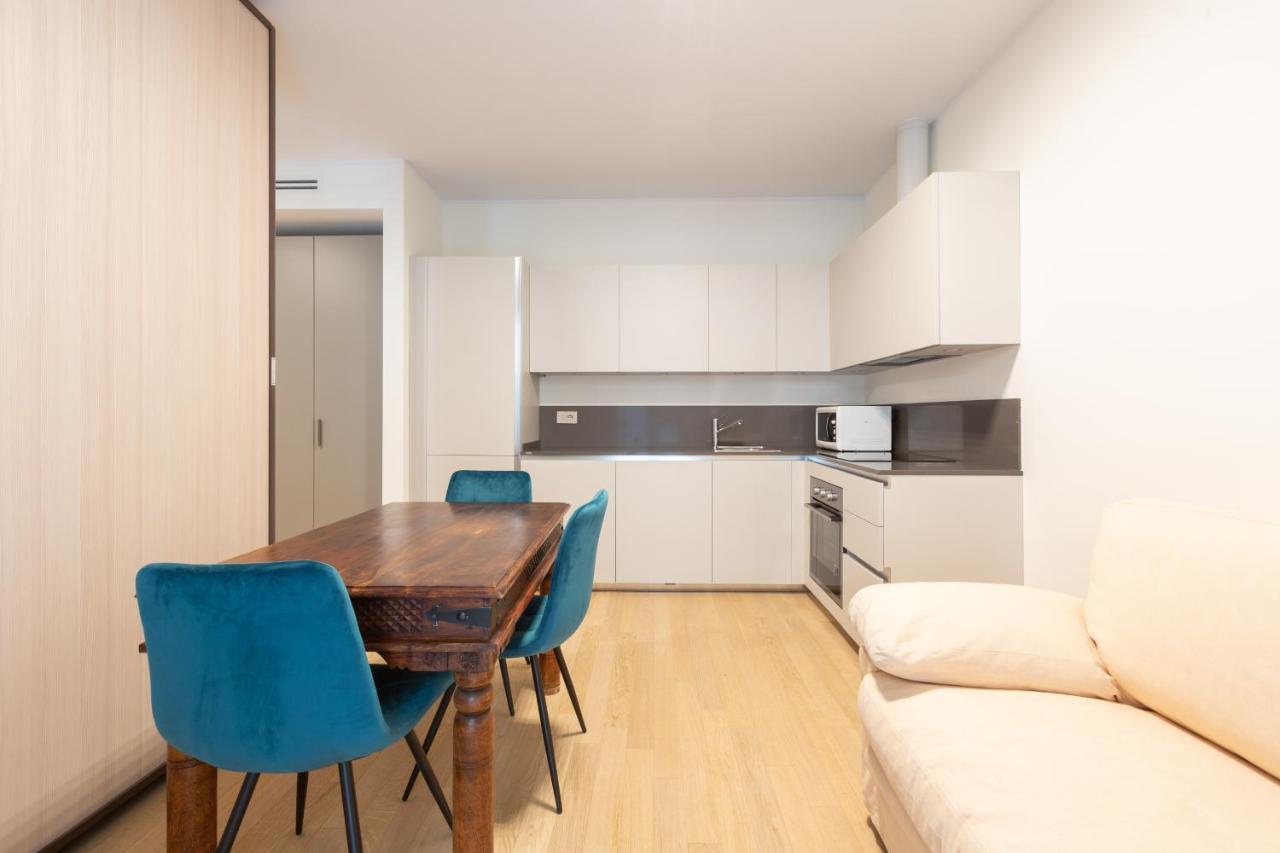 밀라노 Cozy Flat With Parking 아파트 외부 사진