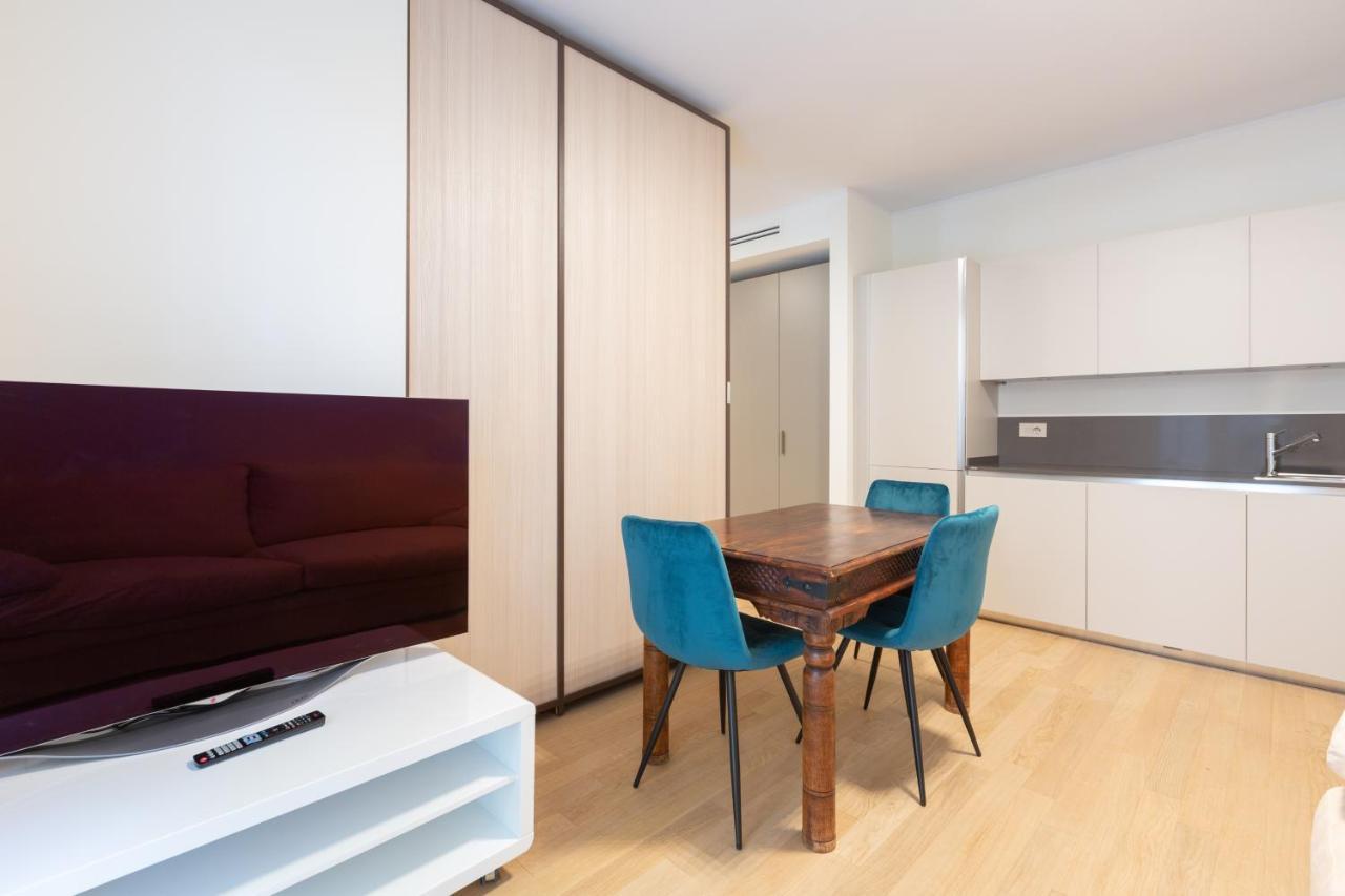 밀라노 Cozy Flat With Parking 아파트 외부 사진